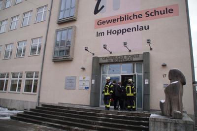 Stuttgart: Wegen Reizgas Berufschule evakuiert - Mehrere Verletzte